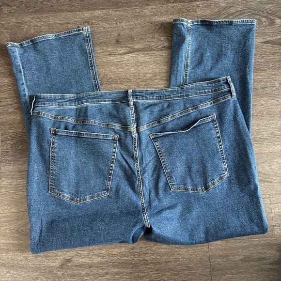 NWT Old Navy Plus Sz 28 High-Waist Button-Fly Kicker Boot-Cut Jeans - Picture 4 of 14